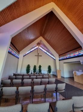 Friedhof Völkersbach Aussegnungshalle innen