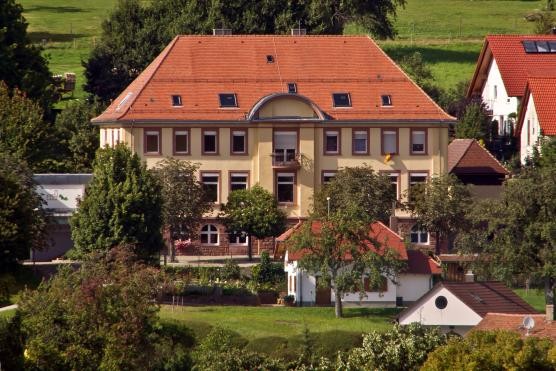 Mahlbergschule Völkersbach Frontansicht