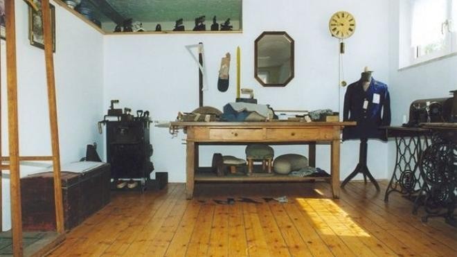 Schneiderstube im Heimatmuseum in Völkersbach Schneiderstube im Heimatmuseum in Völkersbach